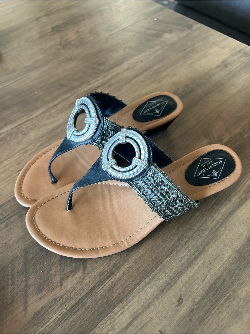 St. John's Bay Women's Black Embellished T strap Thong Sandals 7M